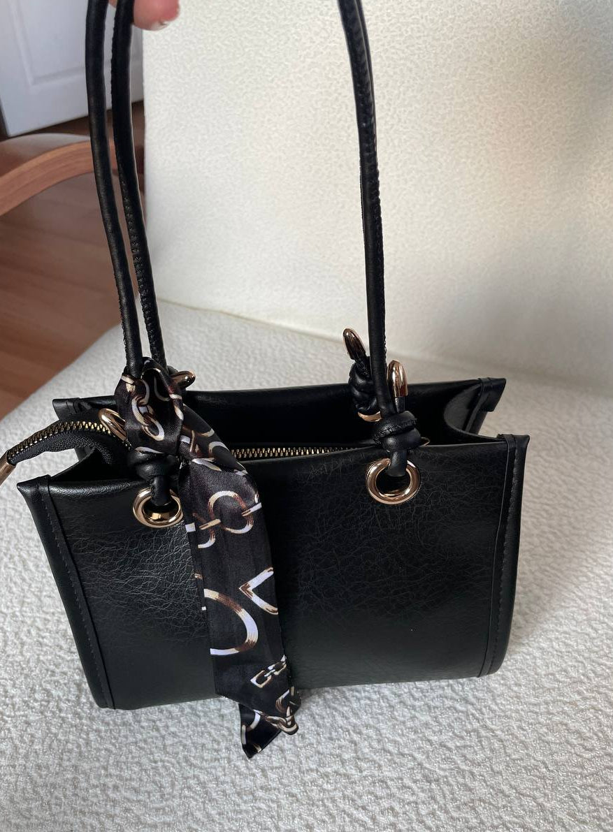 Pinar Black Bag